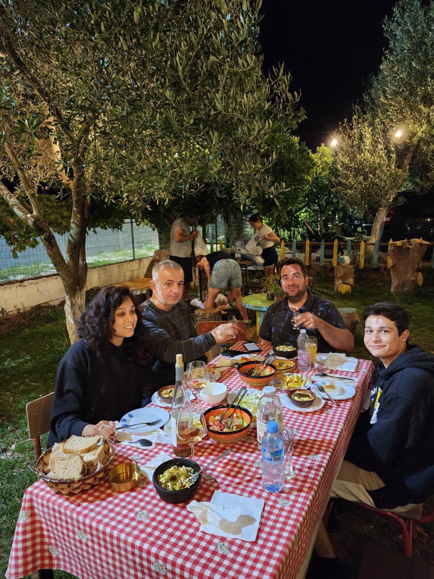 Saraqinishte Villa Shuaipaj מראה חיצוני תמונה